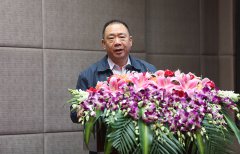 全国人大代表、三全集团董事长陈泽民在年会上发言