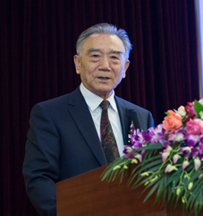 全国工商联原副主席、中国高科技产业化研究会副理事长、北京民营科技促进会王治国会长致开幕辞