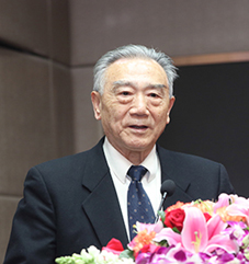 七届、八届全国工商联副主席、华夏产业经济研究院院长、北京民营科技促进会会长王治国致辞