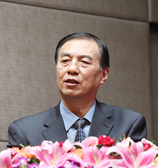 国务院参事室特邀研究员、农业部原常务副部长尹成杰演讲