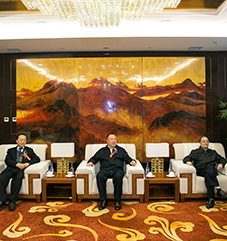 十一届全国人大副委员长蒋正华、十届全国政协副主席白立忱等领导出席第三届中国企业转型与创新发展论坛