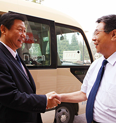 监事长李援朝与习近平主席合影