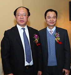 秘书长方国辉与贵州省政协副主席、省工商联主席李汉宇合影