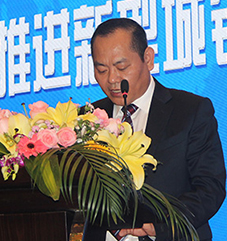 华夏产业经济研究院常务副院长、北京民营科技促进会常务副会长、江苏盛旺集团董事长韩宏胜致辞